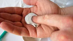 Visste du att det finns en metall som smälter i handen? Och det är ingen bluff