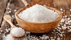 Hur mycket salt per dag är hälsosamt och var det oftast finns gömt i maten