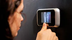 Hur man väljer en dörrkikare som verkligen förbättrar säkerheten i ditt hem